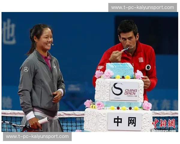 当火辣金花遇见搞怪球王：李娜与小德，那场从未落幕的网坛“巅峰对决”